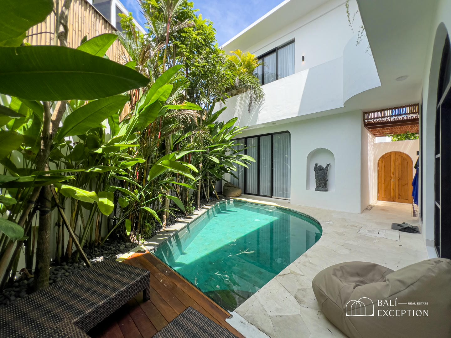 READY NOW 3 BEDROOM VILLA FOR SALE FREEHOLD/LEASEHOLD  IN TIBUBENENG BE-2042 